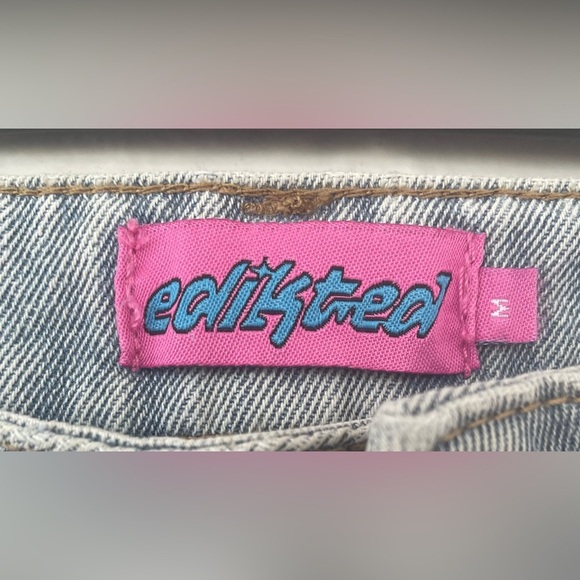 edikted PacSun light wash mid rise wide-leg jeans w/ pink bows; size M - Picture 5 of 7